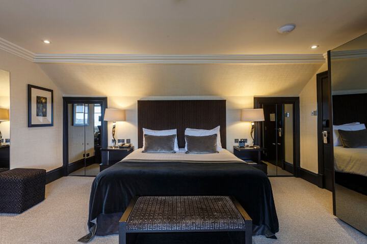Room 29 of 90