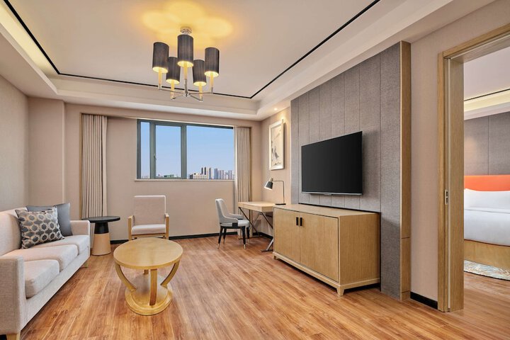 Room 10 of 47