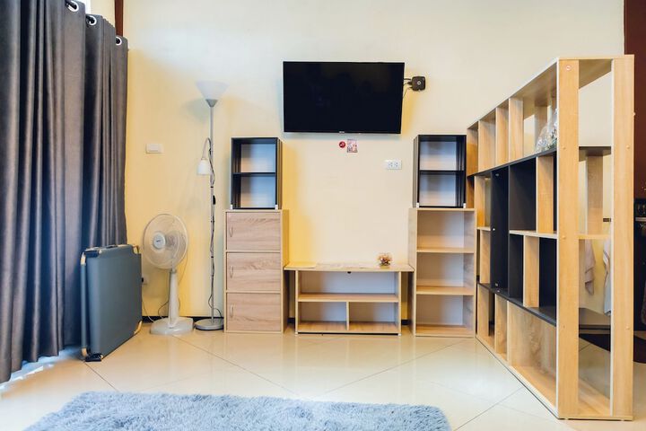 Room 80 of 196