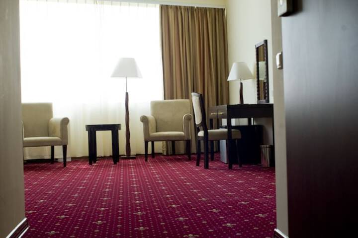Room 23 of 47