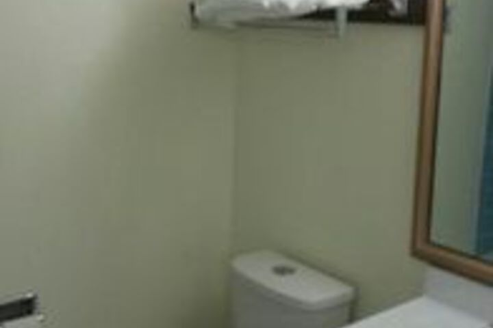 Room 3 of 9
