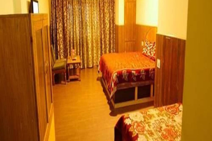 Room 4 of 20