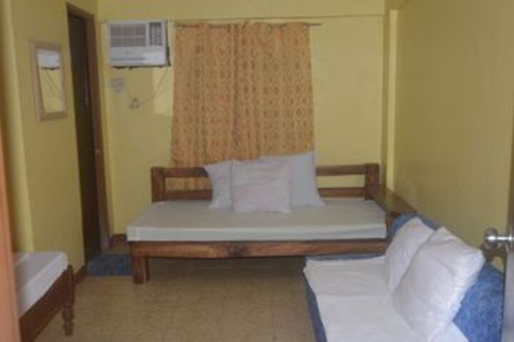 Room 15 of 26