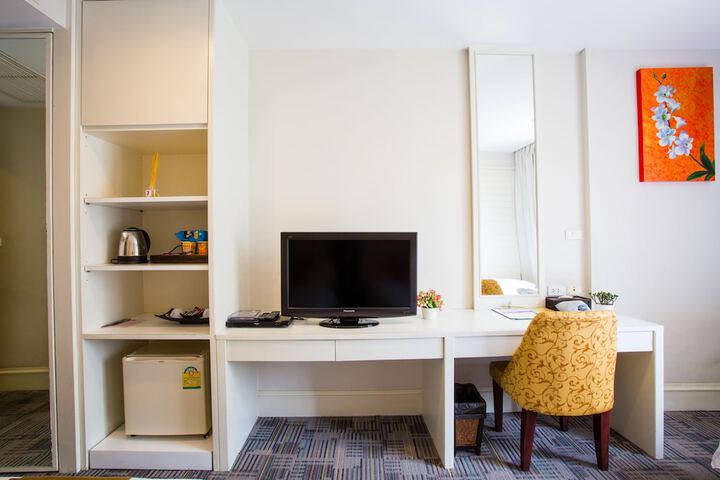 Room 20 of 49