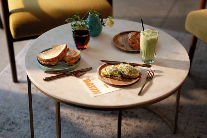 Breakfast/Coffee Service 49 of 77
