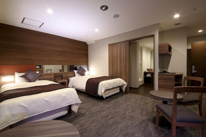 Room 12 of 62