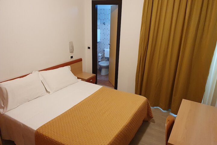 Room 18 of 35
