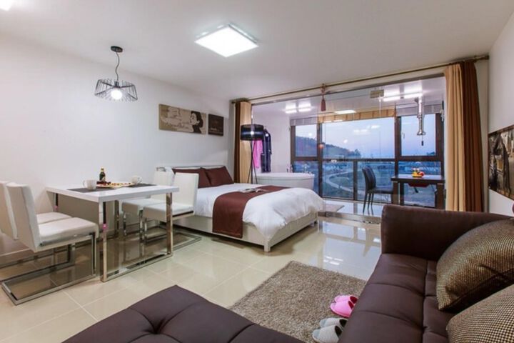 Room 28 of 116