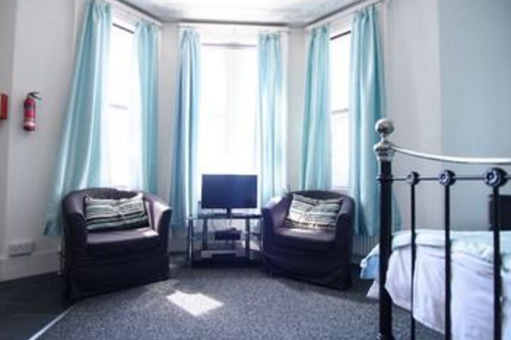 Room 4 of 36