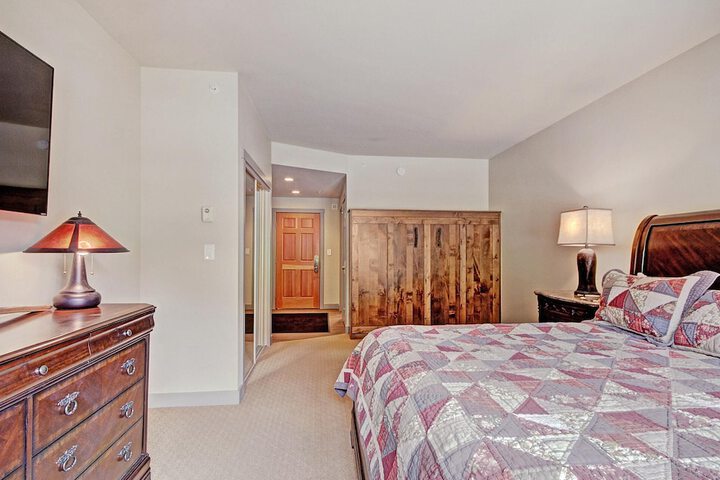 Room 4 of 31