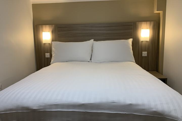 Room 8 of 31