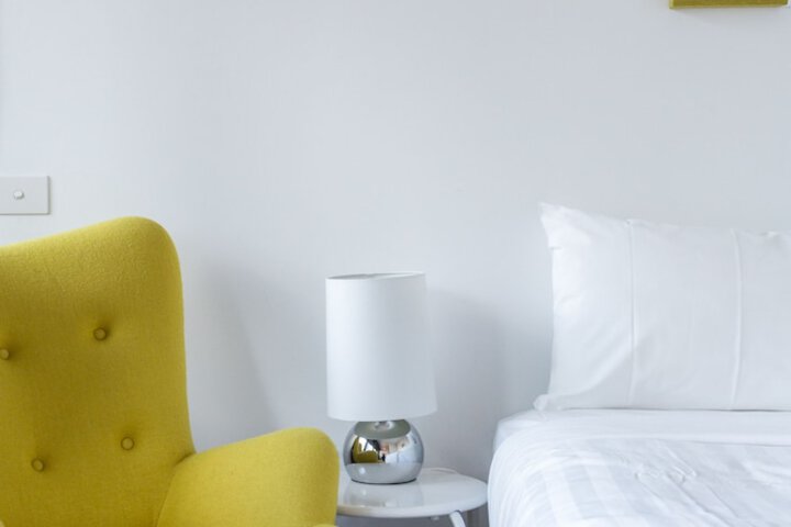 Room 2 of 17