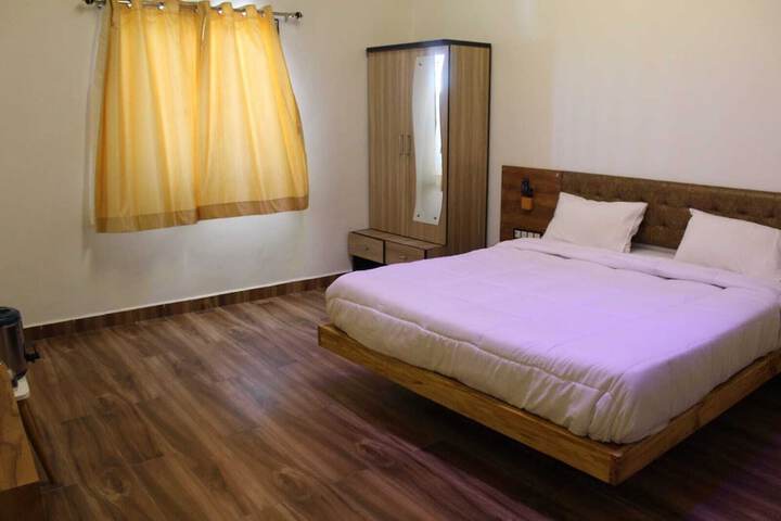 Room 2 of 22