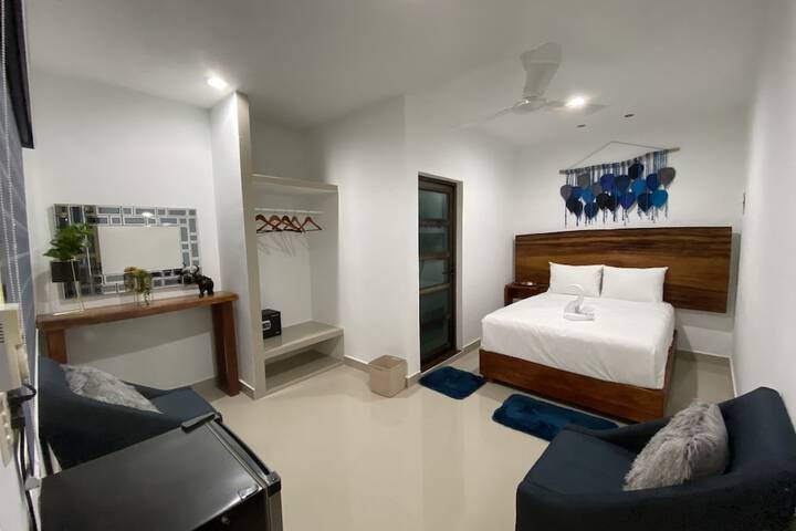 Room 4 of 37