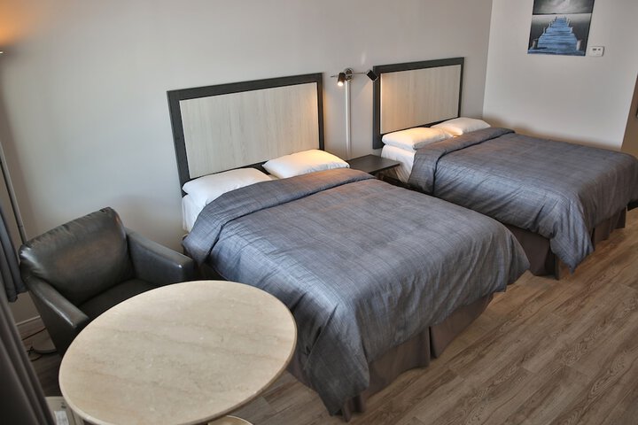 Room 3 of 27
