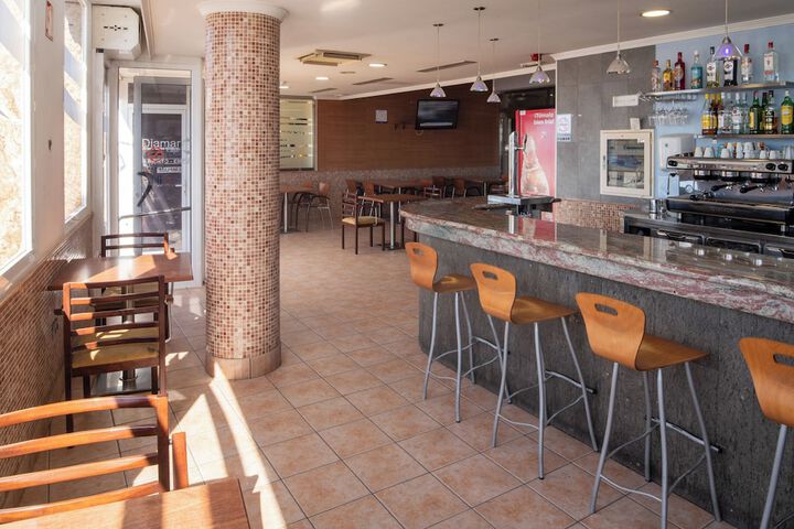 Coffee shop