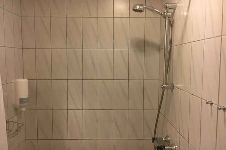 Room 18 of 26