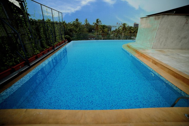 Pool 7 of 14