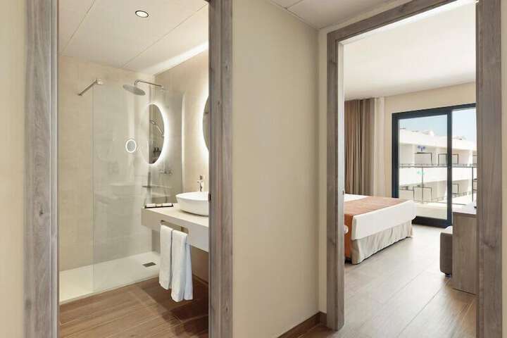 Room 62 of 162