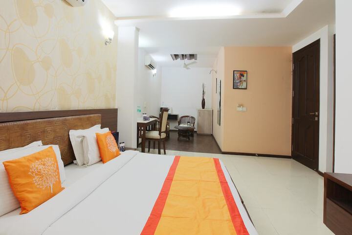 Room 6 of 23