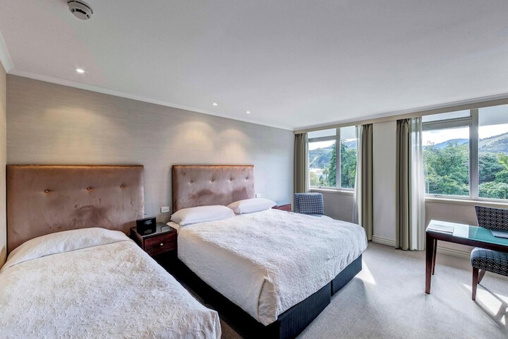 Room 12 of 70