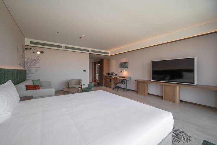 Room 37 of 67