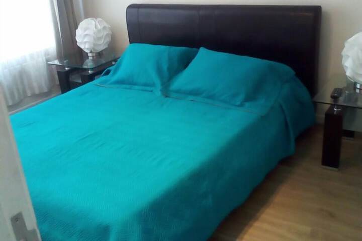 Room 3 of 20