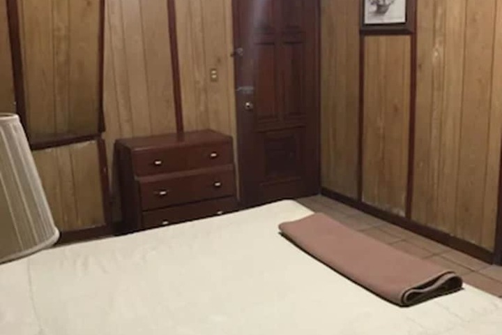 Room 8 of 21