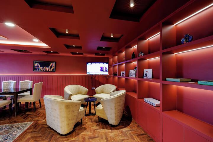 Lounge 116 of 153