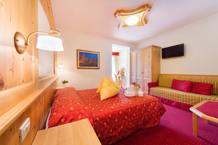 Room 28 of 67