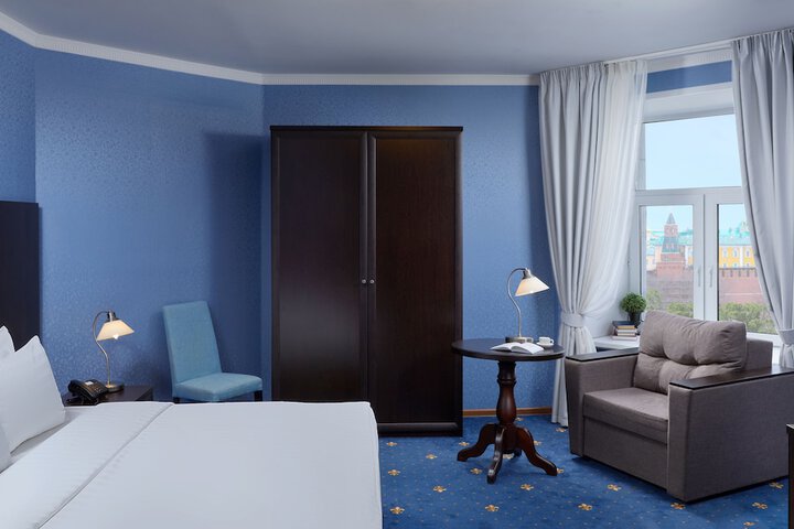 Room 16 of 48