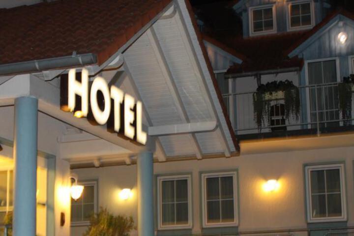 LANDHOTEL KIRCHHEIM