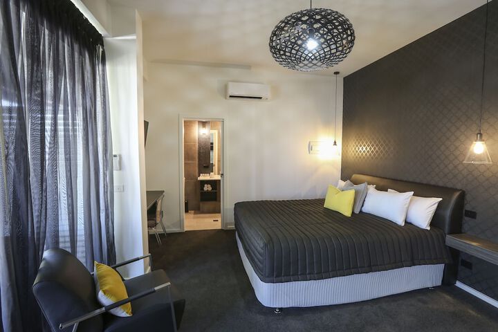 Room 10 of 71