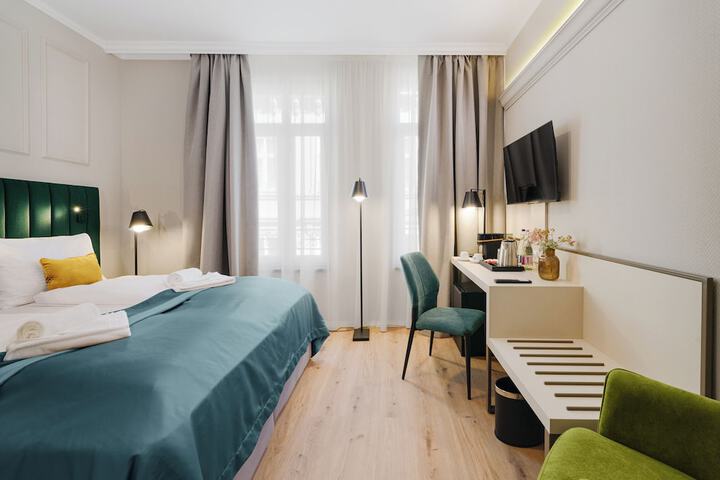 Room 43 of 95