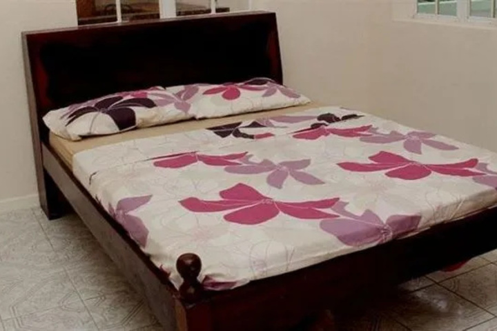 Room 2 of 7