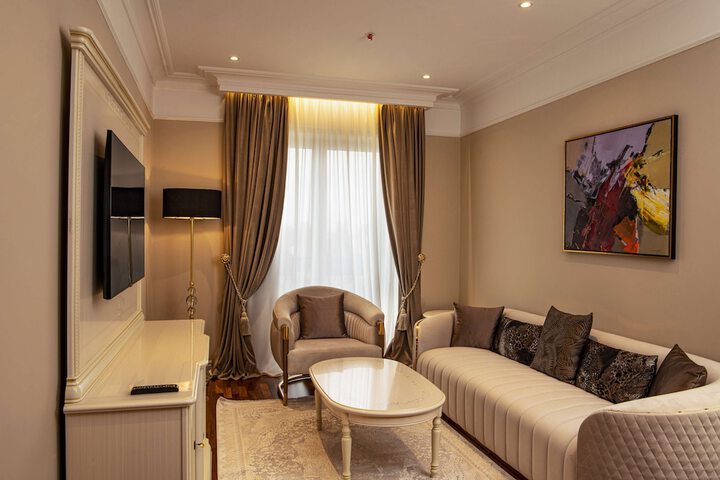 Room 52 of 85