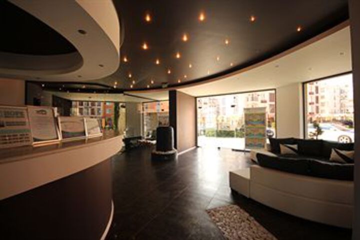 Hotel 77 of 153