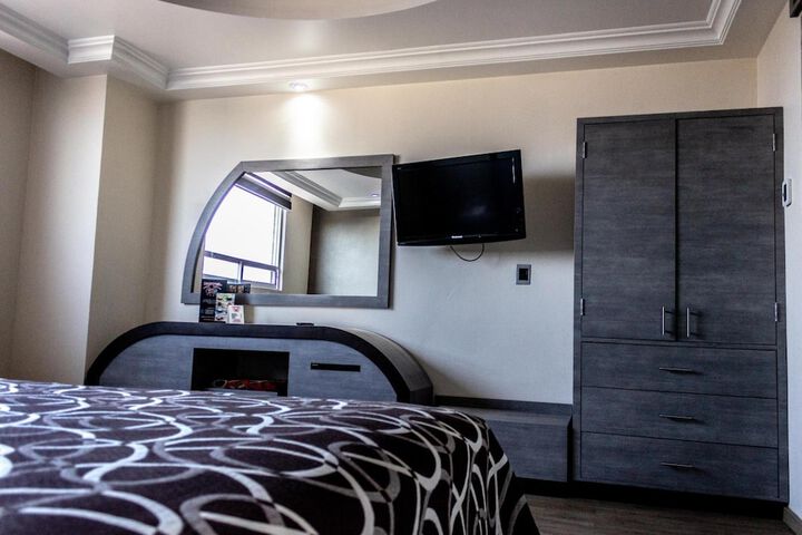 Room 16 of 46