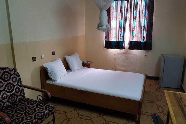 Room 6 of 23