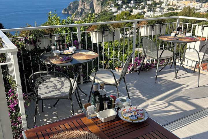 Breakfast/Coffee Service 75 of 106