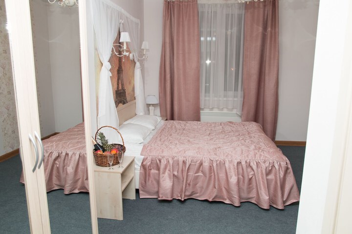 Room 22 of 53