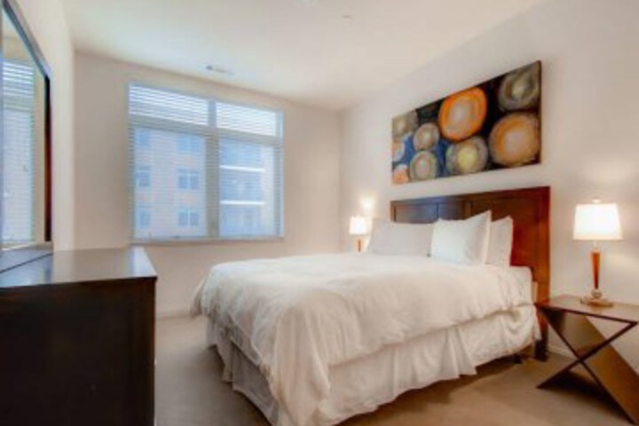 Suite 17 of 39