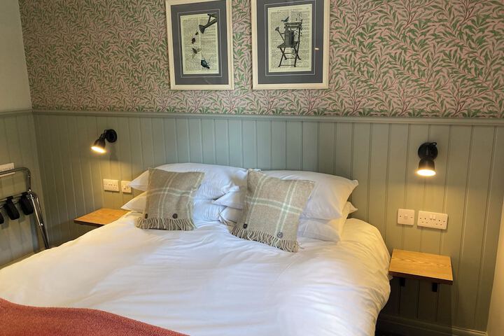 Room 6 of 23