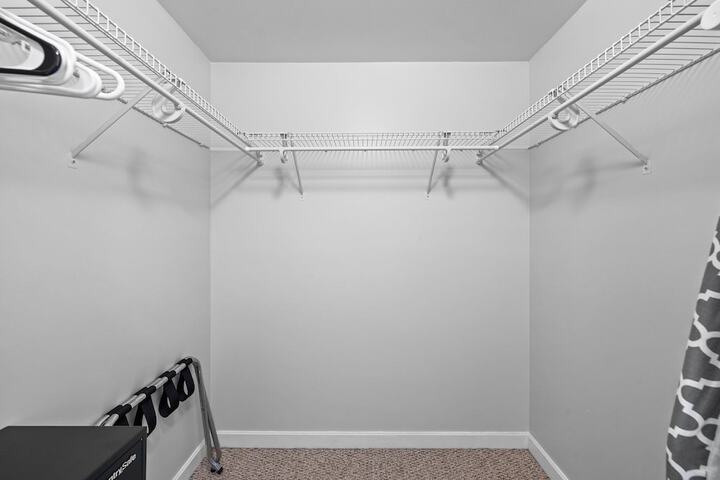 Room 17 of 196
