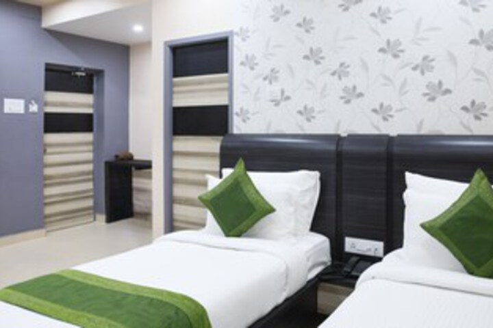 Room 7 of 26