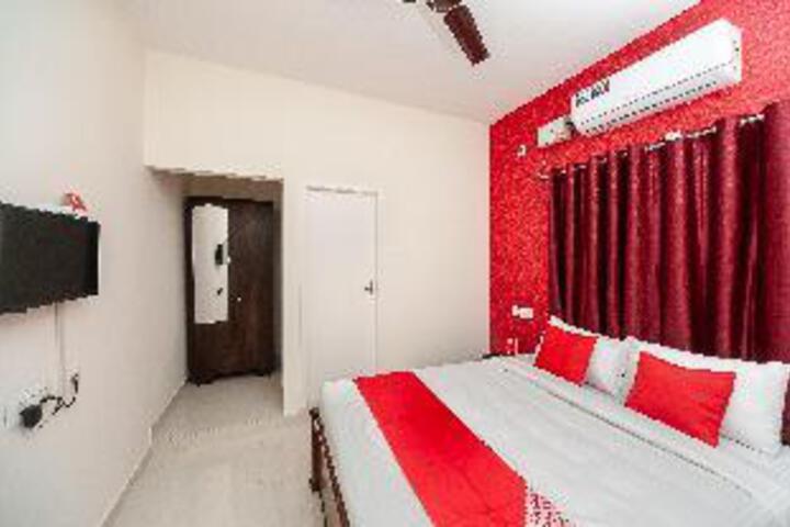 Room 2 of 20