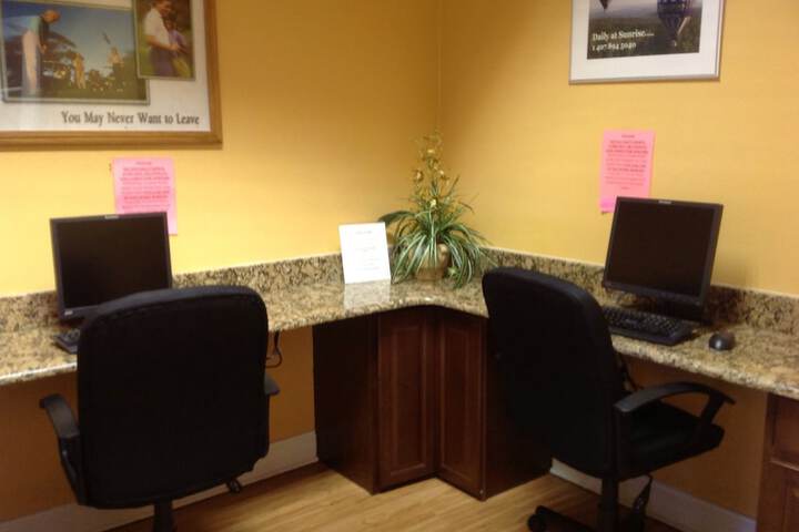 Business Center 24 of 29