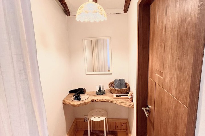 Room 11 of 60