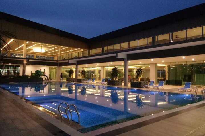Pool 4 of 5