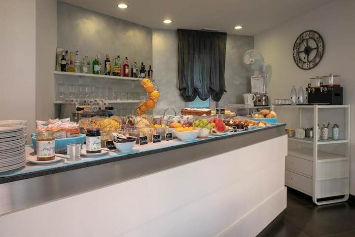 Breakfast/Coffee Service 18 of 18